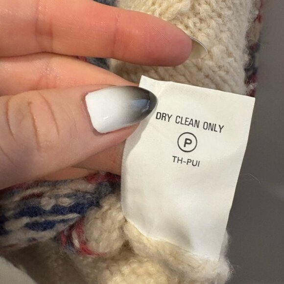 VINTAGE Woolrich Sheep Pattern Sweater - Blue, Cream, and Red - Picture 8 of 8